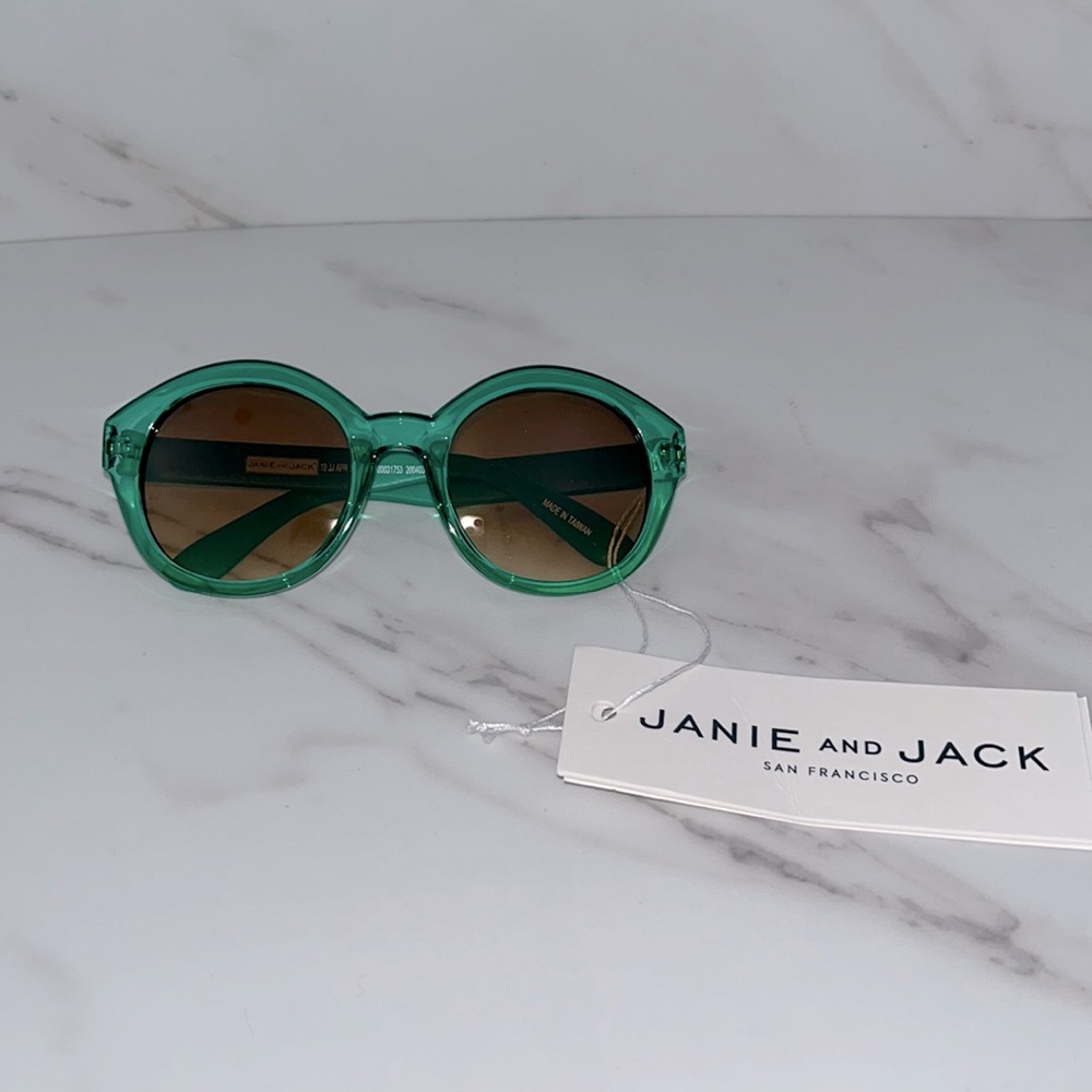 NWT Janie and Jack green sunglasses 0-2 years